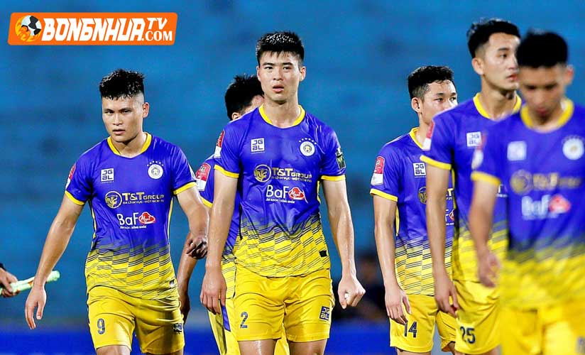 CLB Hà Nội FC gửi công văn phản đối trọng tài lên VFF